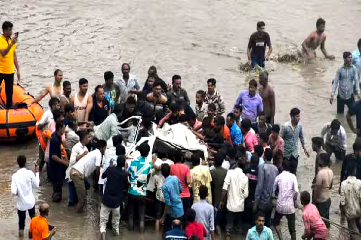Vadodara's Gambhira bridge accident